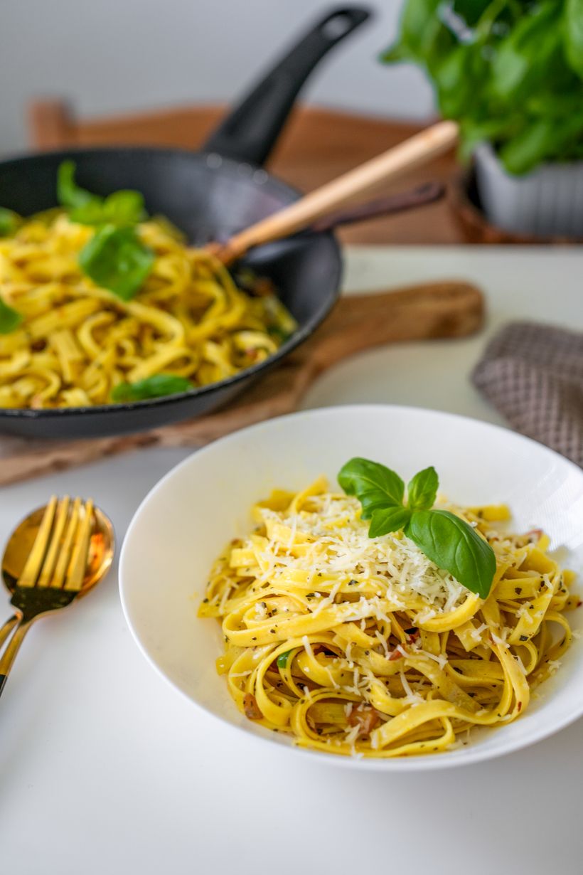 Spaghete aglio olio e peperoncino