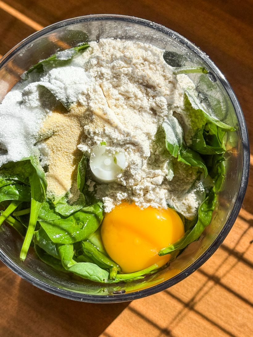 Gnocchi de spanac cu brânză balcanică