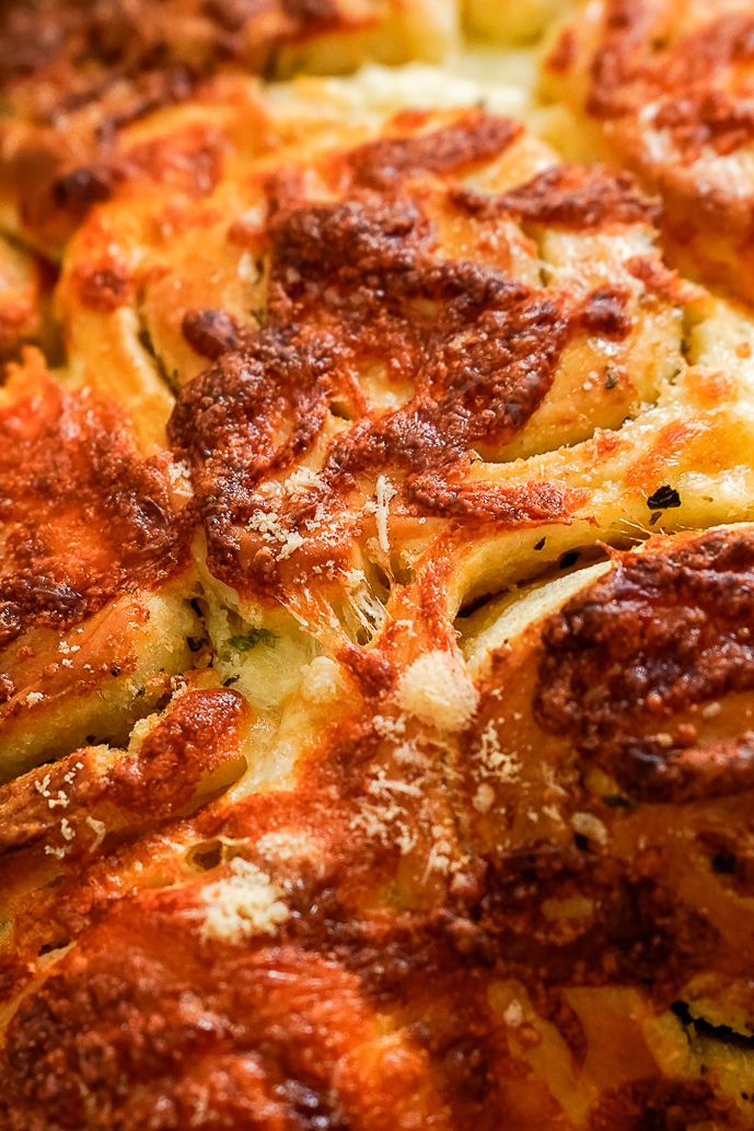 Herzhafte Hefeteig-Schnecken mit Knoblauch