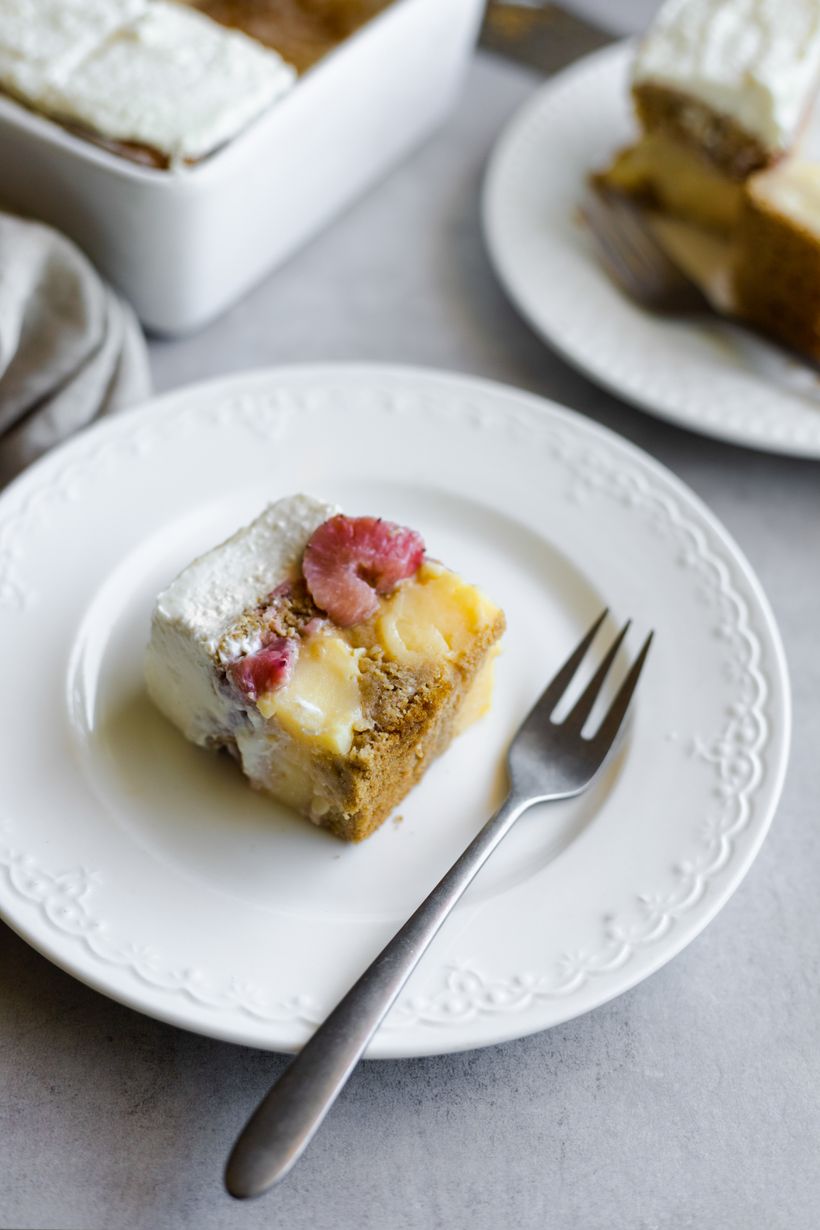 Pudingová buchta s jahodami a tvarohovo-ricottovým krémom