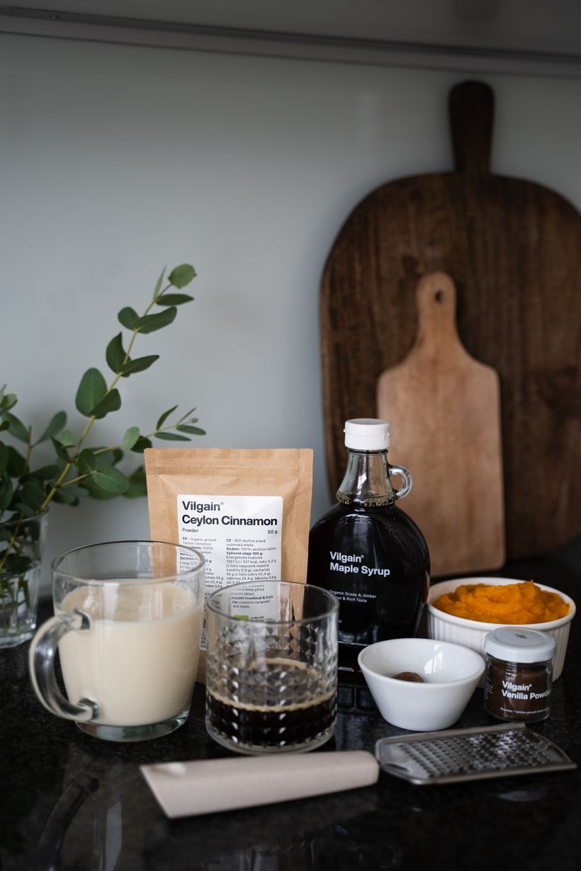 Domáce pumpkin spice latte