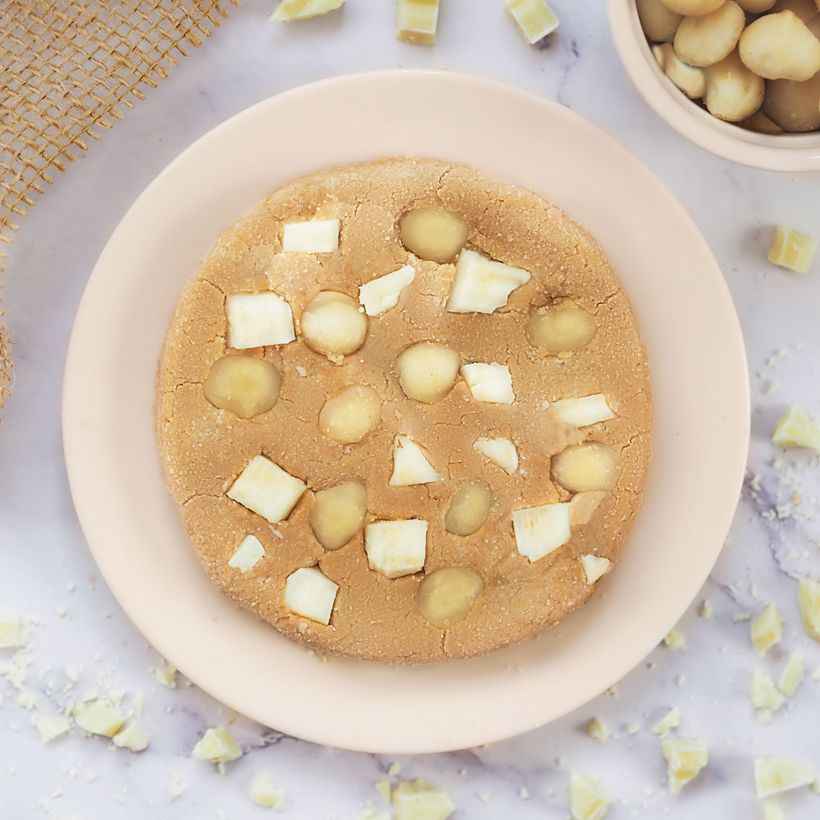 Cookie s bílou čokoládou a makadamovými ořechy