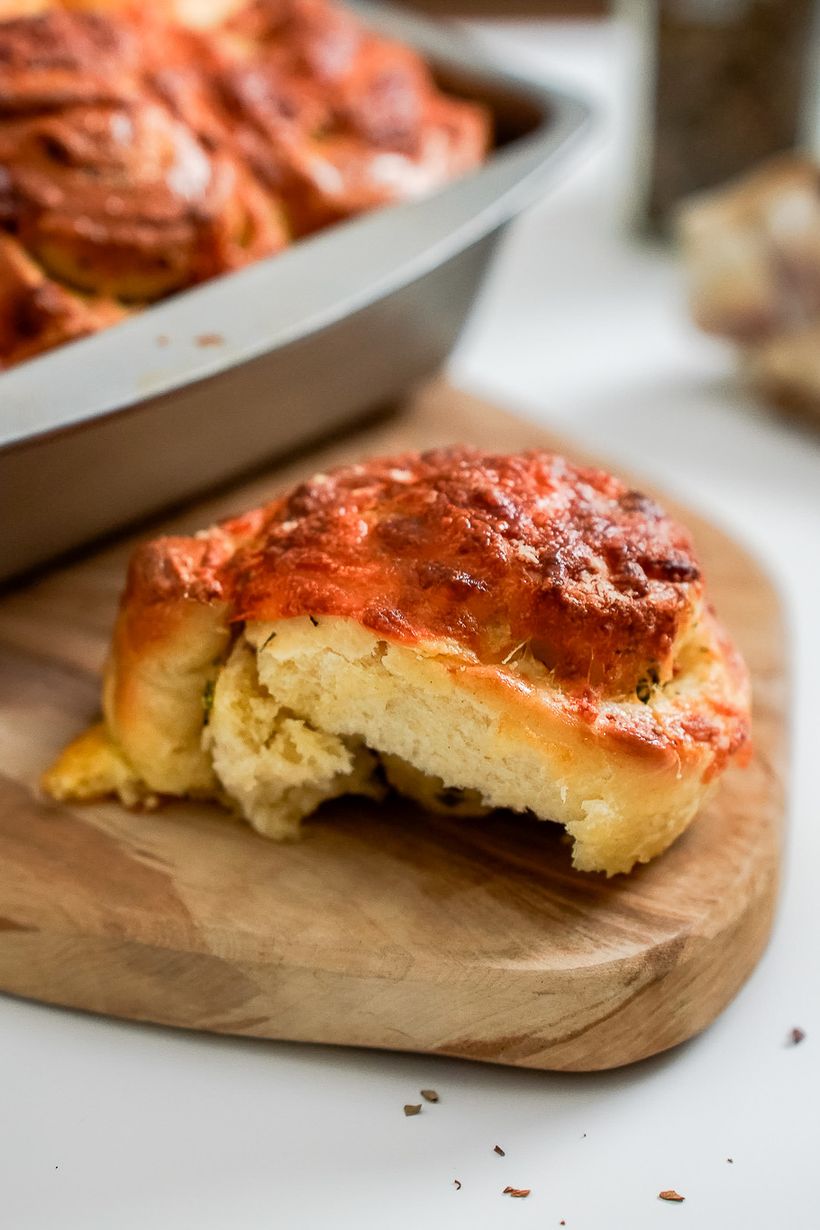 Herzhafte Hefeteig-Schnecken mit Knoblauch