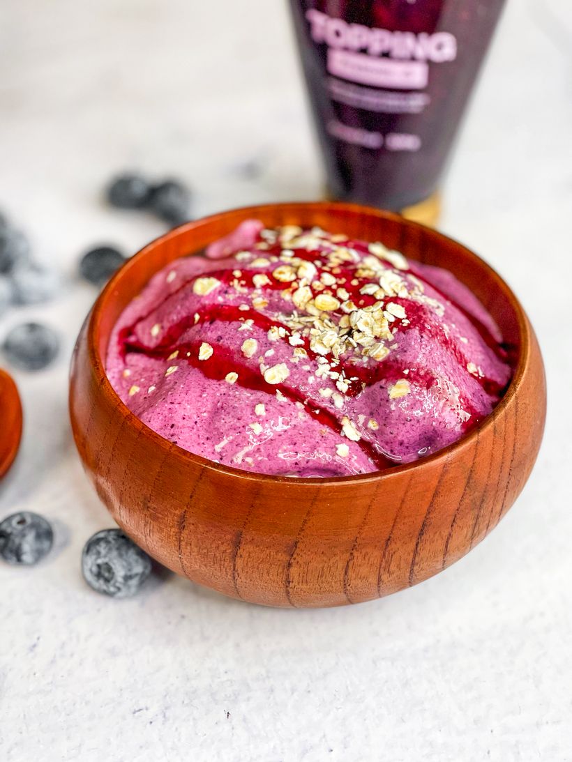 Frozen smoothie bowl