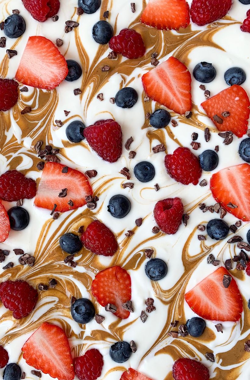 Mrazené jogurtové kúsky s lesným ovocím alias Frozen Yogurt Barks