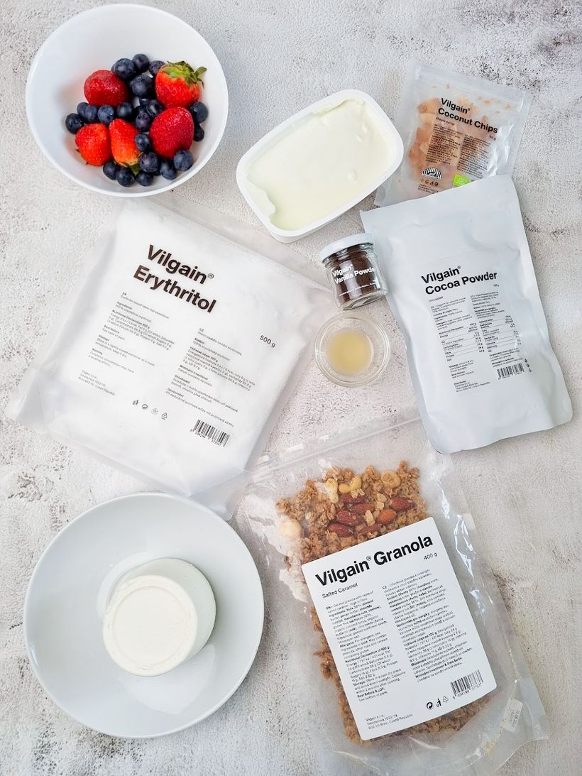 Nepečený tvarohový dezert s ovocem do skleničky