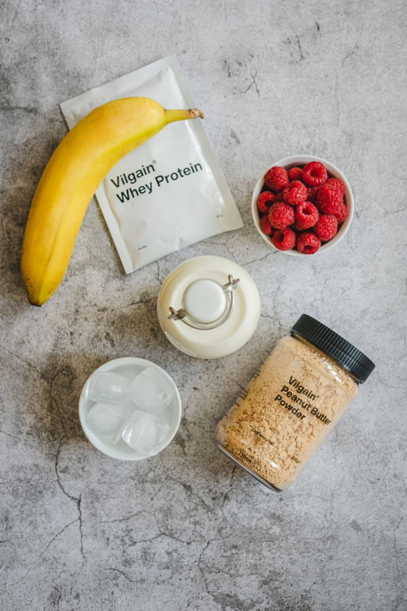 Proteínový Peanut Butter Shake s malinami