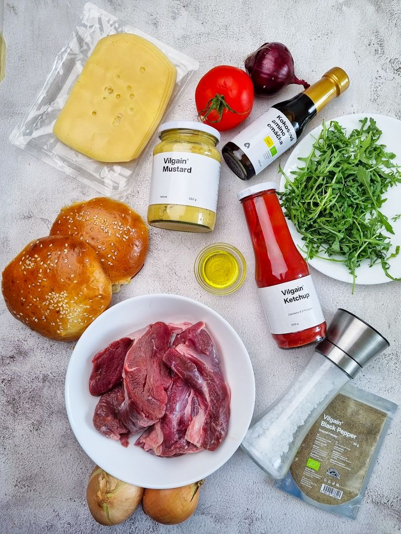 Burger s trhaným hovězím