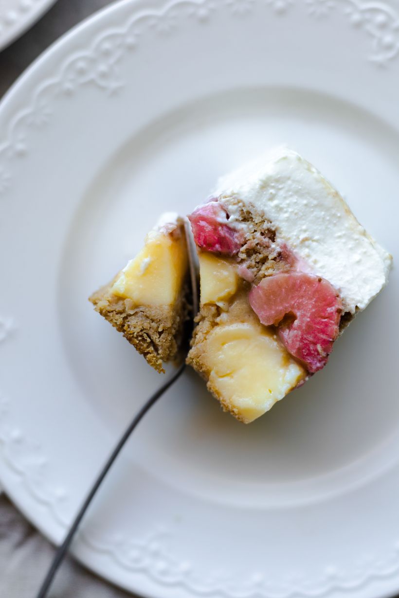 Pudingová buchta s jahodami a tvarohovo-ricottovým krémom