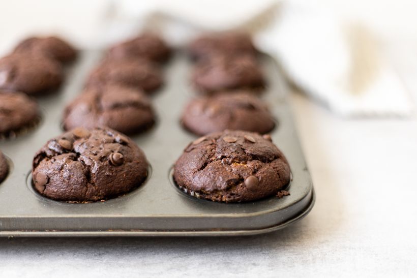 Čokoládové muffiny so šťavnatou tvarohovou náplňou