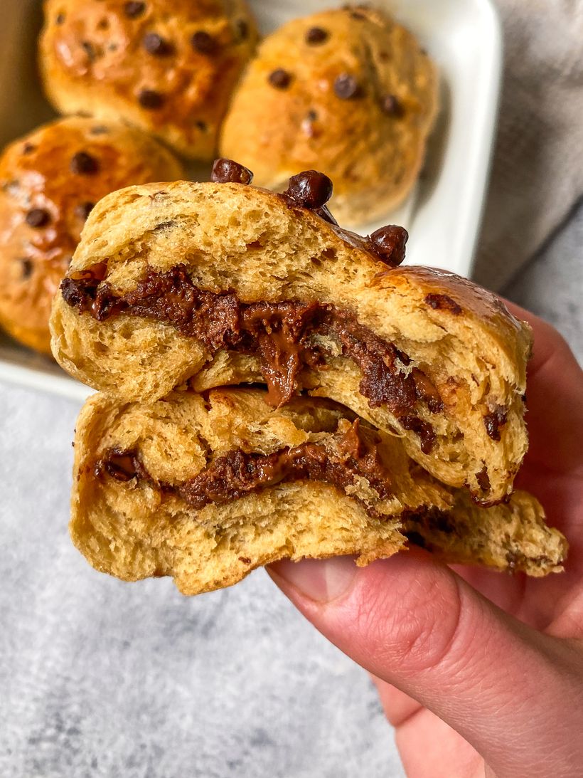 Briošky z kynutého těsta s čokoládou