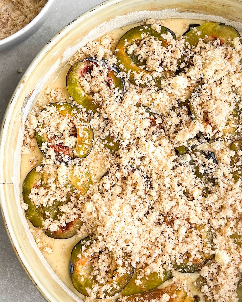 Yoghurt Plum Cake with Crumble