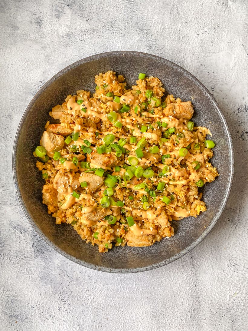 Orez prăjit cremos coreean cu pui