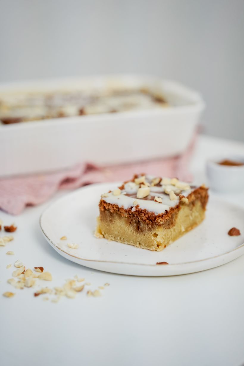 Skořicový koláč s ořechy