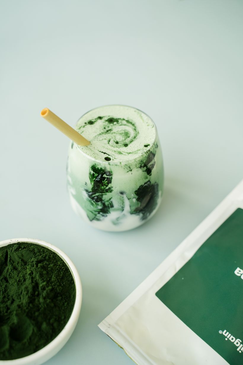 Spirulina Smoothie with Banana and Protein