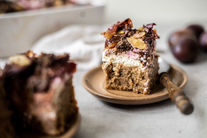 Gesunder Pflaumenkuchen mit Quark und Streuseln