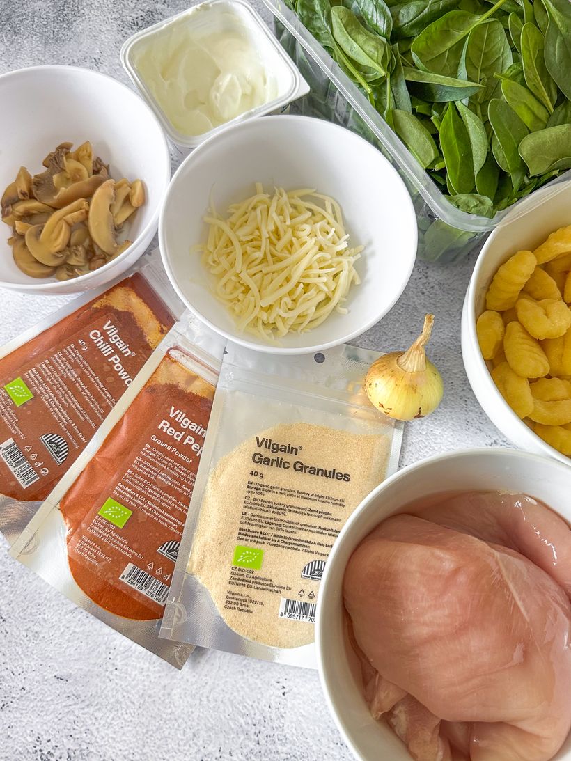 Zapečené gnocchi se špenátem a kuřecím masem