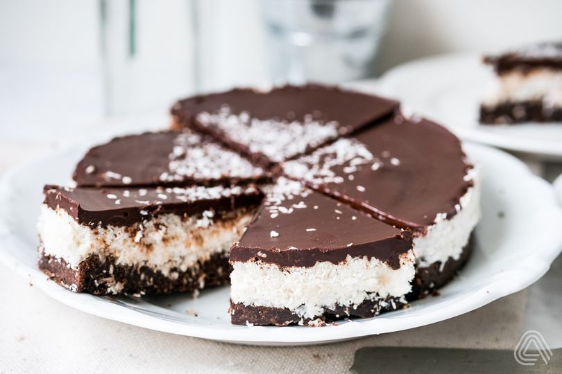 Čokoládovo-kokosová low carb Bounty torta