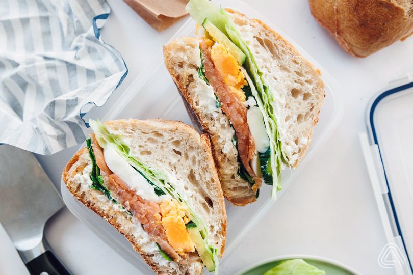 Fitness sendvič s údeným lososom
