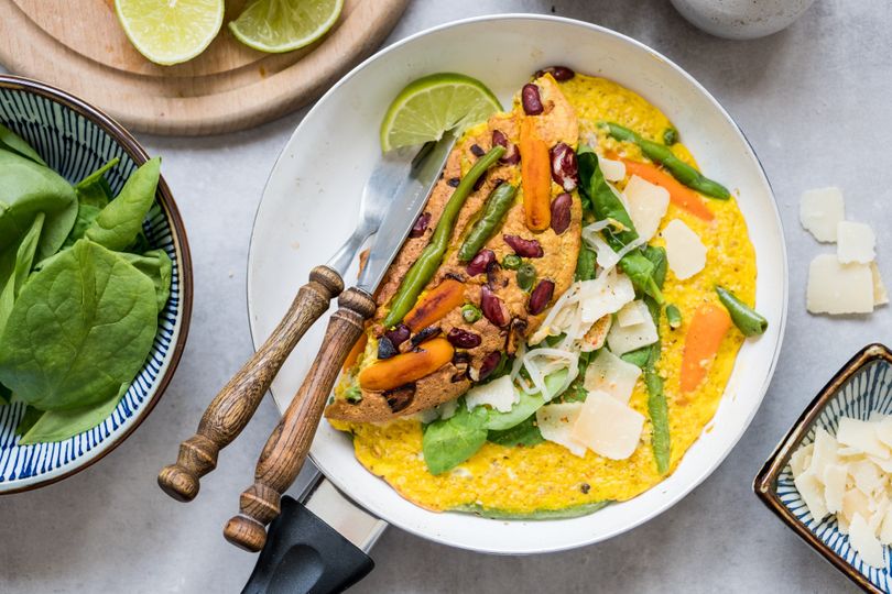 Eieromelett mit Gemüse und Käse