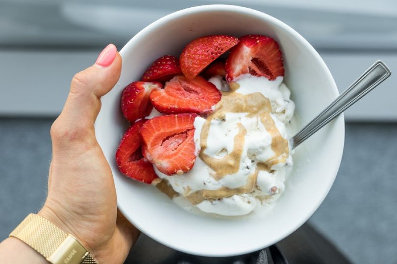Domáca proteínová zmrzlina z arašidového masla