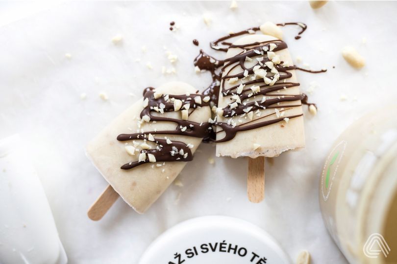 Domáci banánový nanuk s čokoládou