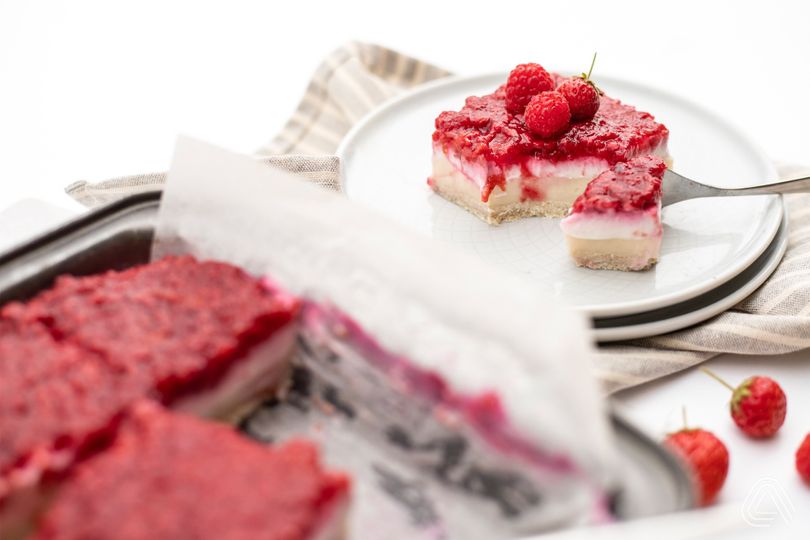 Ľahký letný pudingovo-malinový zákusok