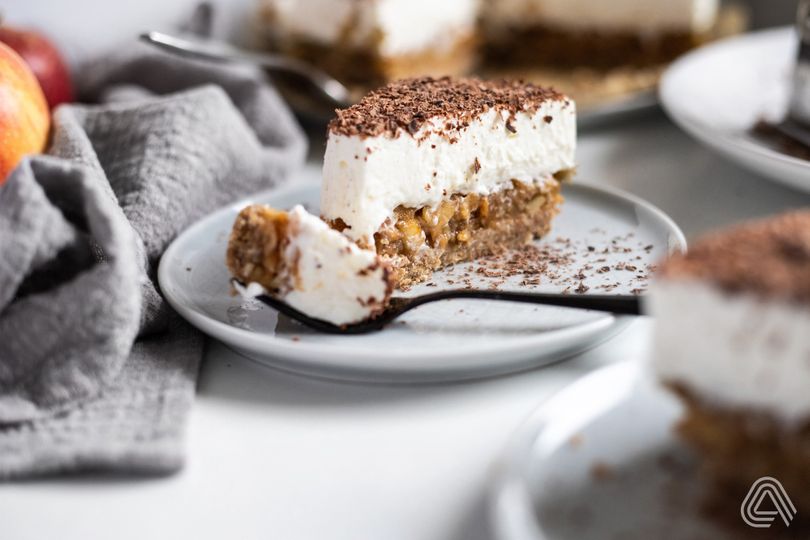 Nepečený jablečný dort s tvarohem