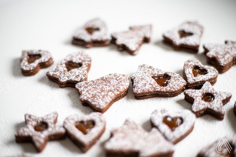 Kakaové linecké koláčiky s džemom