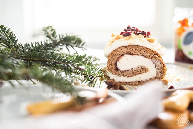 Perníková roláda s povidly a mascarpono-tvarohovým krémem
