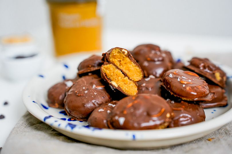 Peanut and dark chocolate biscuits