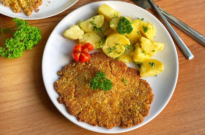 Veganes Tofu „Schnitzel" mit Kartoffeln