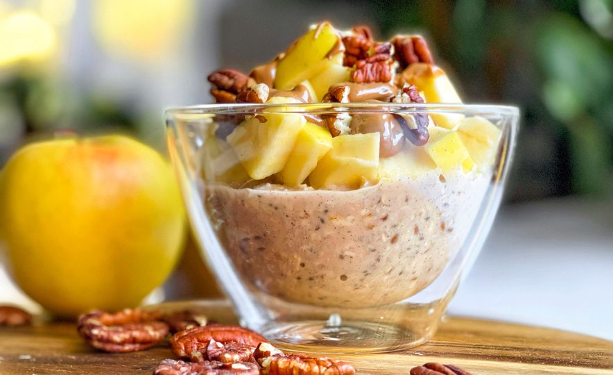 Terci de ovăz cu mere și nuci pecan