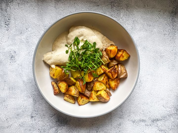 Hähnchen mit Knoblauch und Ofenkartoffeln