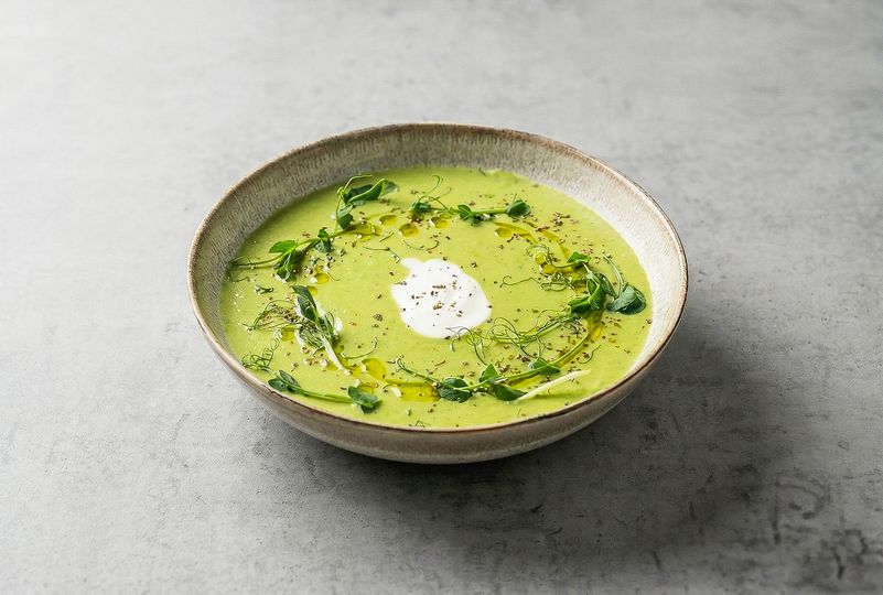 Erbsencremesuppe mit Sahne