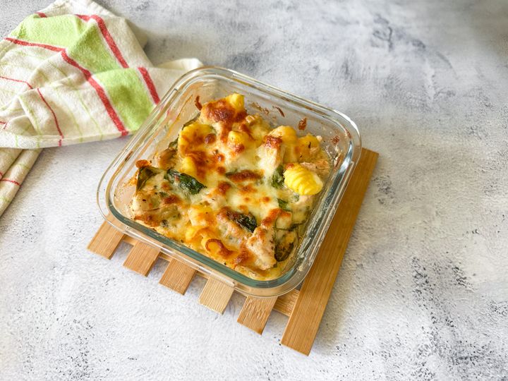 Zapečené gnocchi se špenátem a kuřecím masem