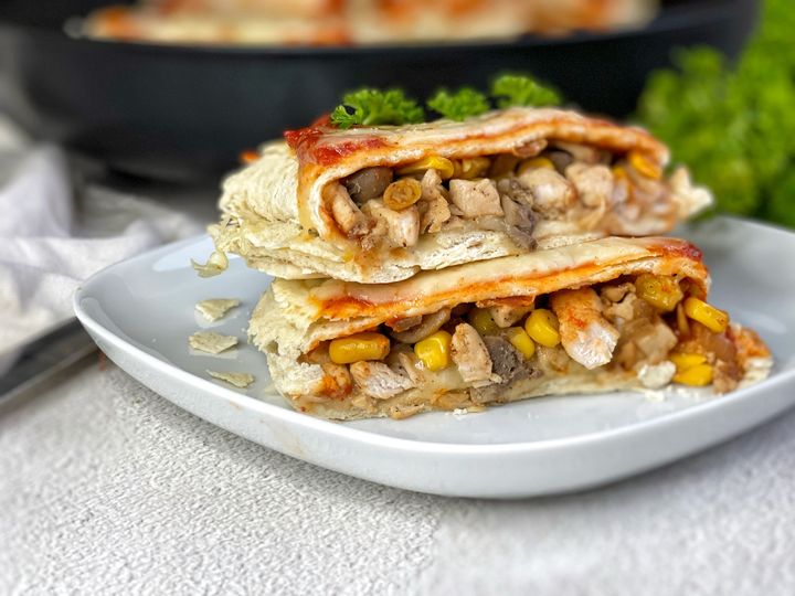 Pečený plnený wrap s kuracim mäsom