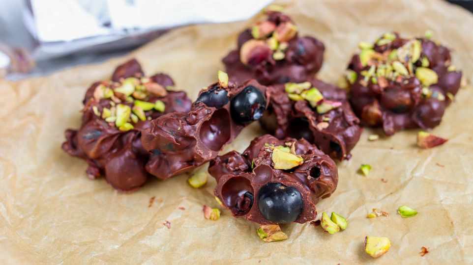 Frozen blueberry bites - ledové borůvky v čokoládě