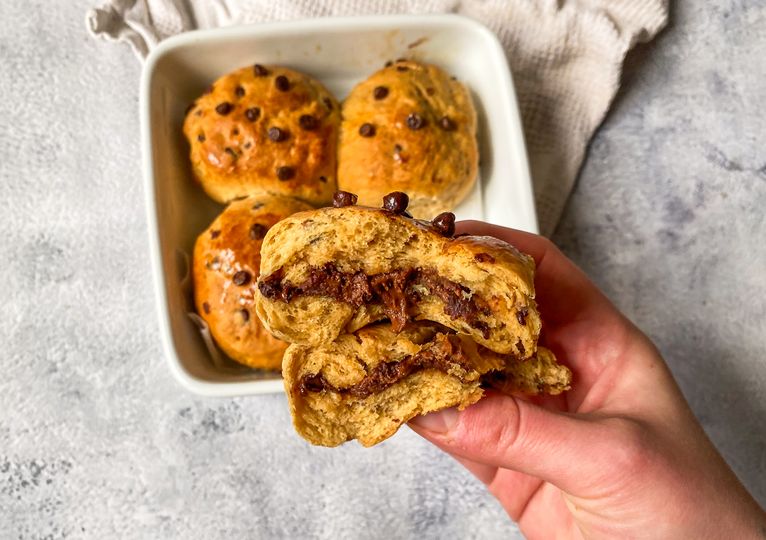 Briošky z kynutého těsta s čokoládou