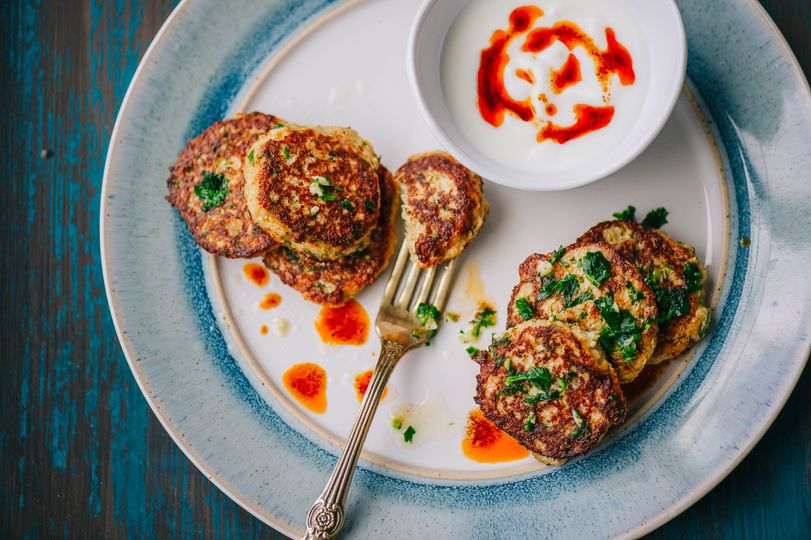 Baked cauliflower oatmeal fritters