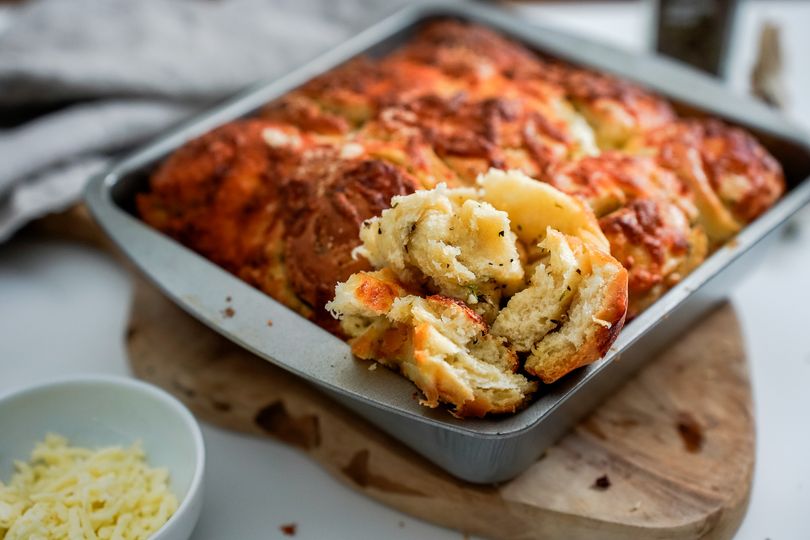 Herzhafte Hefeteig-Schnecken mit Knoblauch