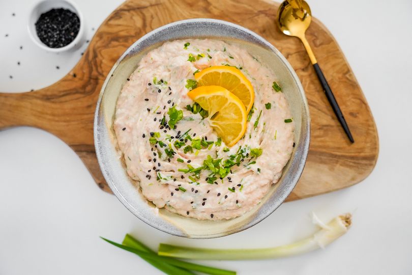 Jednoduchá pomazánka z uzeného lososa