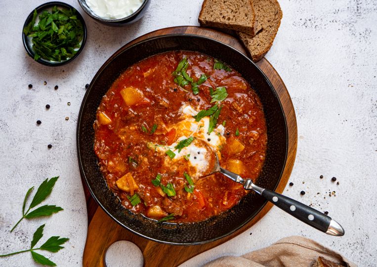 Gulášová polévka z hovězího masa