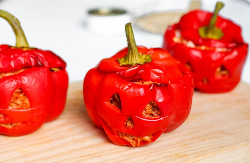 Halloweenske plnené papriky