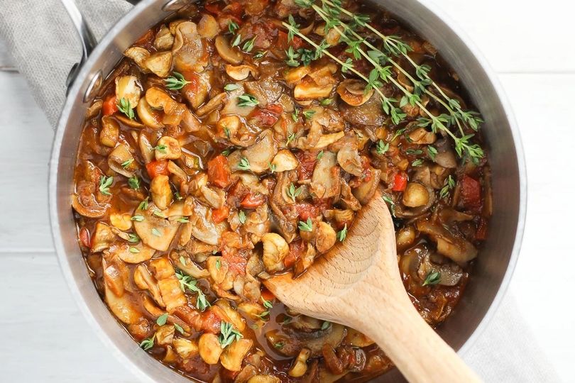 Hubový guláš so zemiakmi