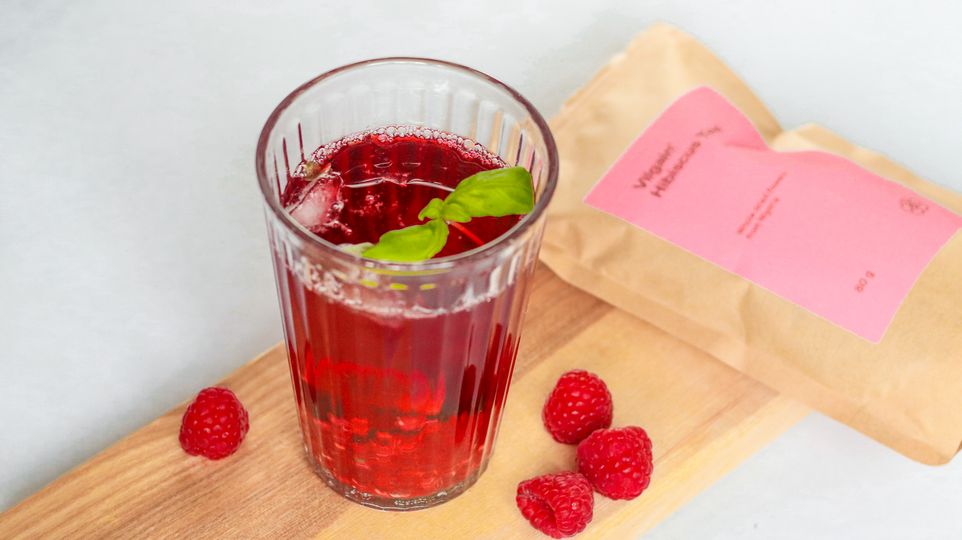 Ibištekový ľadový čaj