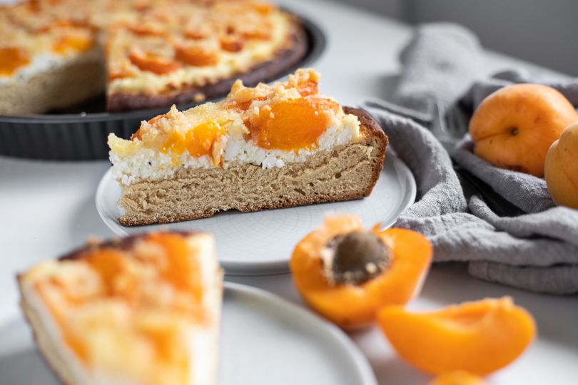 Kynutý meruňkový koláč s tvarohem