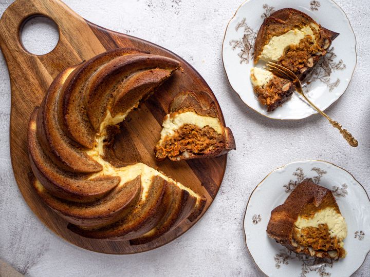 Karottenkuchen mit Quark und Walnüssen