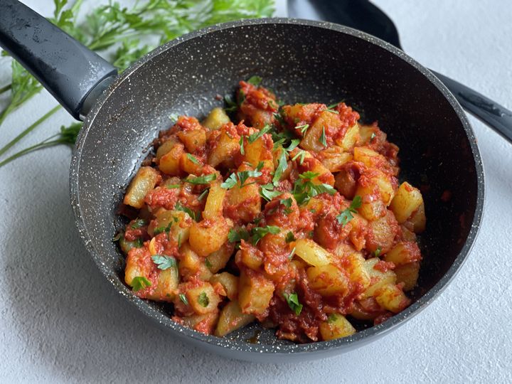 Patatas Bravas: spanische Back-Kartoffeln