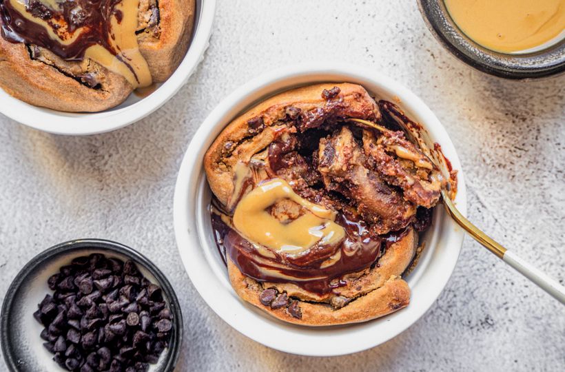 PB & Choco skořicová rolka